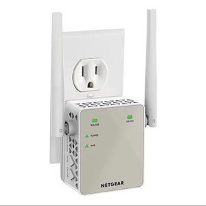 NetGear AC1200 Dual-Band WiFi Range Extender in White